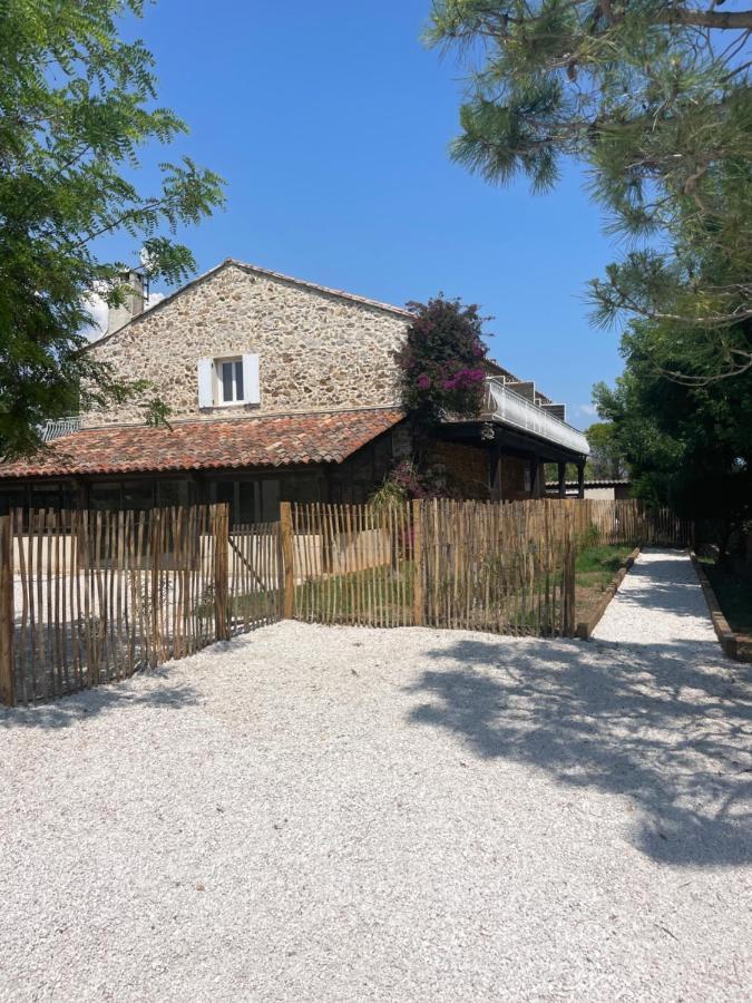 Studio 2 Personnes Vue Marais Salant Parking Et Terrasse Proche Commodite Hyères Exterior foto